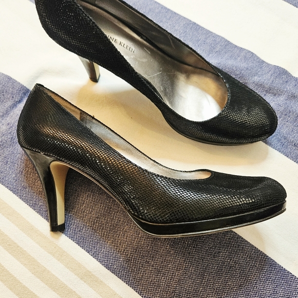 Anne Klein Snakeskin Platform Toe Heels 8.5 - Picture 2 of 12